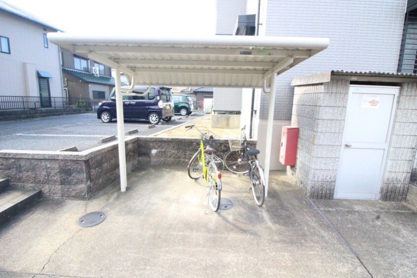 駐輪場 スカイガーデン