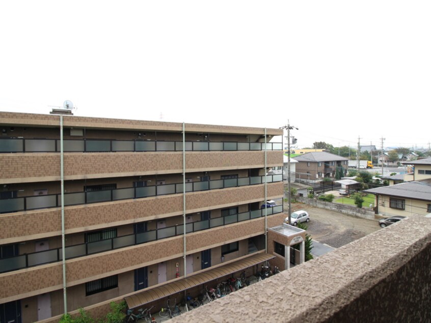 室内からの展望 ソレ－ユ五条弐番館