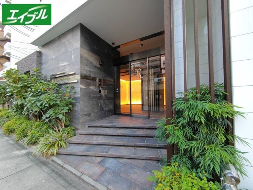 エントランス部分 プレミアムコート新栄