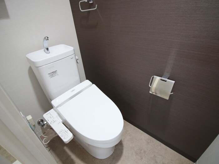 トイレ プレミアムコート新栄