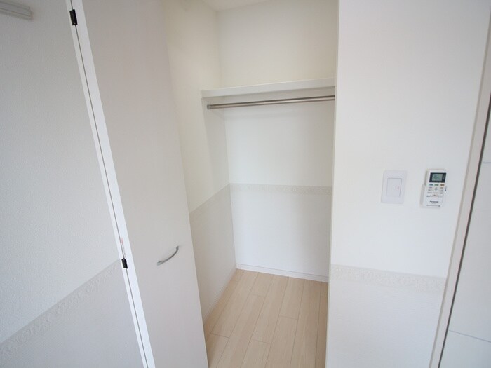 収納 プレミアムコート新栄