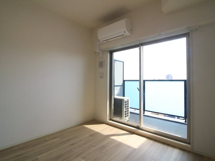 居室 ﾌﾟﾚｻﾝｽ新栄ﾕﾘｼｽ(806)