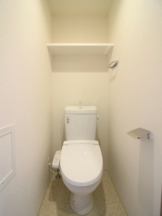 トイレ ﾌﾟﾚｻﾝｽ新栄ﾕﾘｼｽ(806)