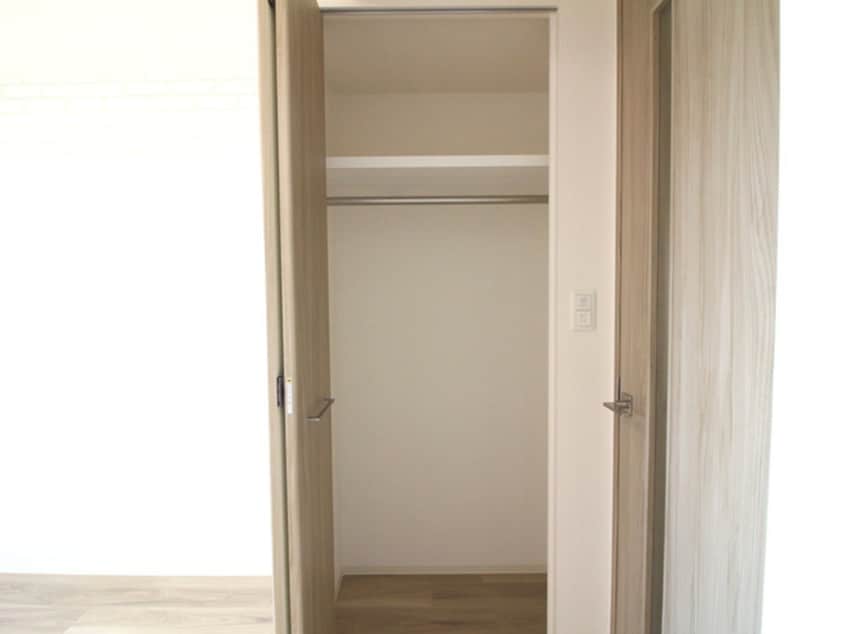 収納 ﾌﾟﾚｻﾝｽ新栄ﾕﾘｼｽ(806)