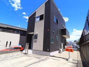 朝岡町1丁目貸家