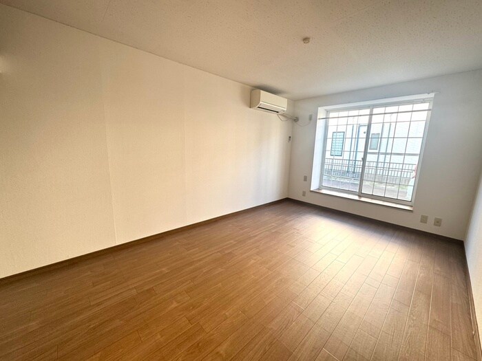 居室 ア－バンムラセ