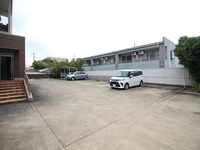 駐車場 ブラウベルグ