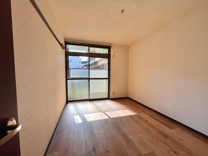 居室 ヒルズロイヤル