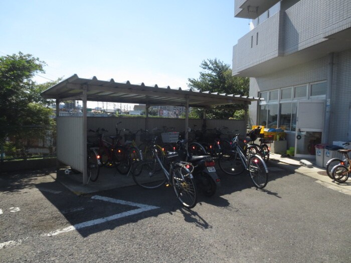 駐輪場 リアライズ矢田川