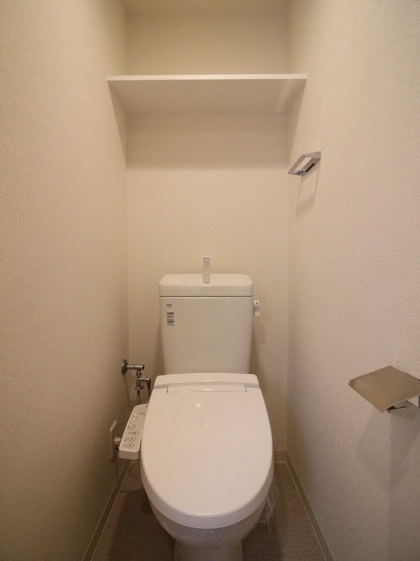 トイレ ﾌﾟﾚｻﾝｽ丸の内ﾘﾗﾃｨ(204)