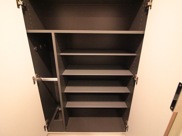 靴箱 ﾌﾟﾚｻﾝｽ丸の内ﾘﾗﾃｨ(801)