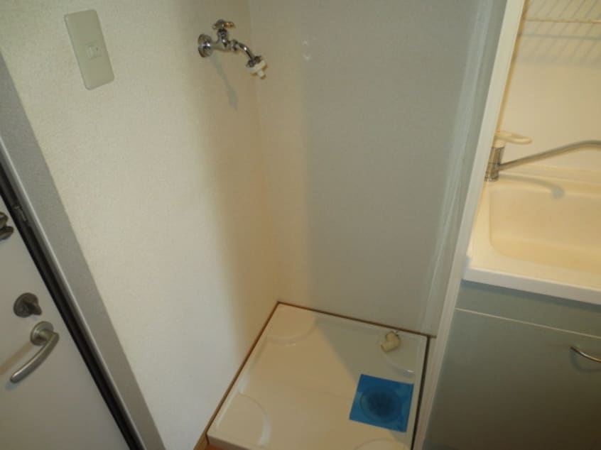 洗濯機置場 アミティエ喜多山