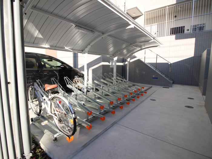 駐輪場 モンテーニュ名駅