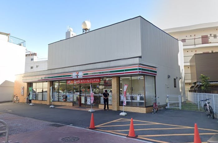 セブンイレブン(コンビニ)まで300m ﾌﾟﾚｻﾝｽ名古屋駅ｹﾞｰﾄ(802)