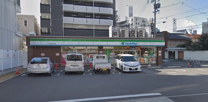 ファミリーマート名古屋千代田店(コンビニ)まで180m アプリーレ千代田