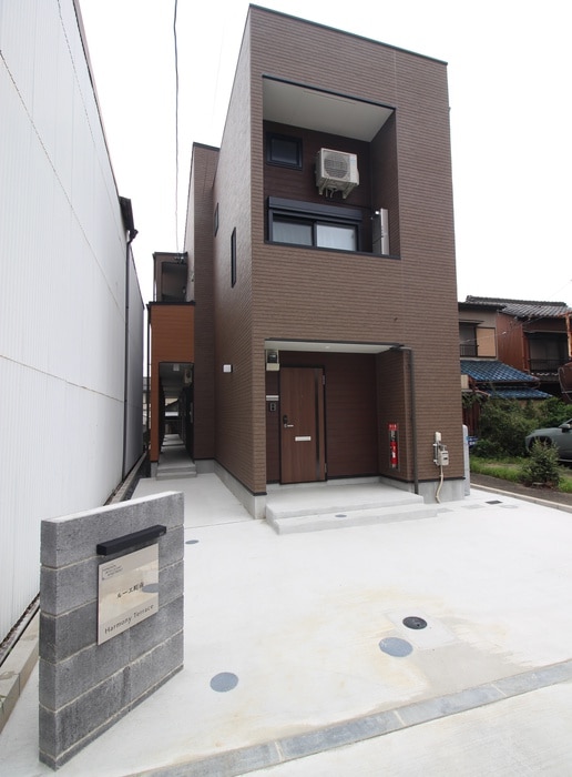 エントランス部分 ルーエ町南