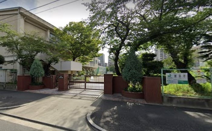 名古屋市立千早小学校(小学校)まで144m リベラル