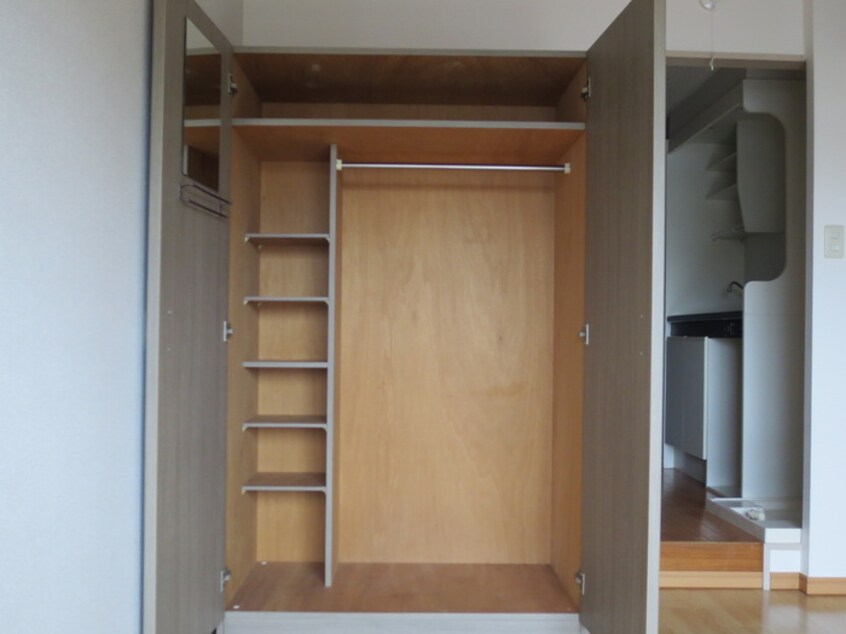 収納 加島ハイツ