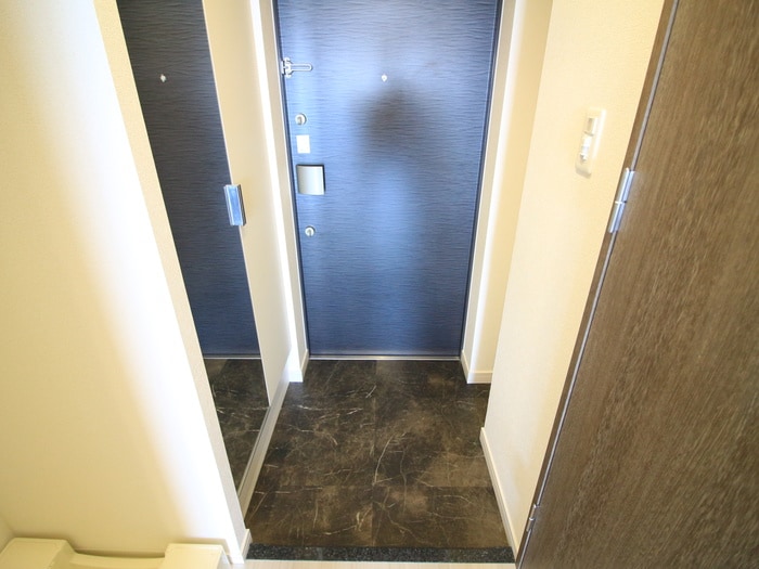 玄関 ﾌﾟﾚｻﾝｽ新栄ﾕﾘｼｽ(1104)