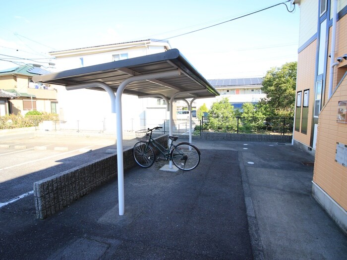 駐輪場 サンシャインヒルズ
