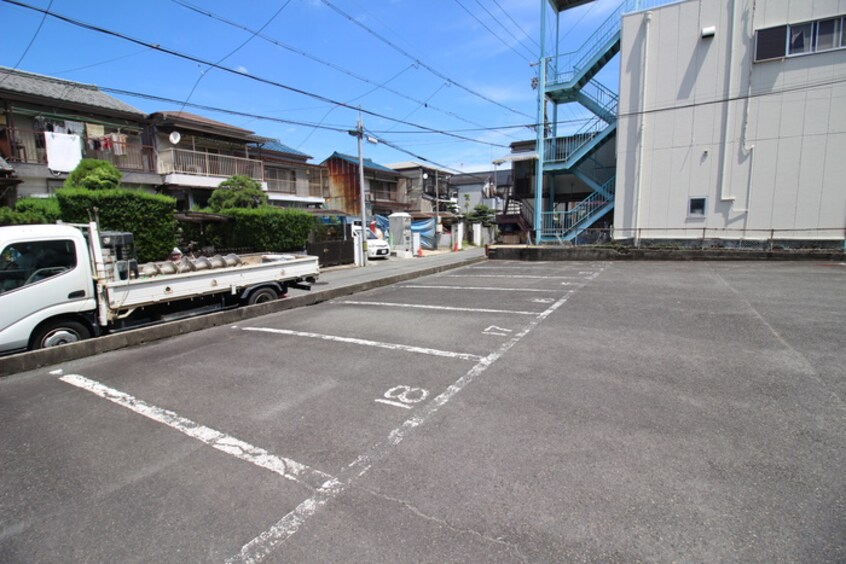 駐車場 近藤ビル