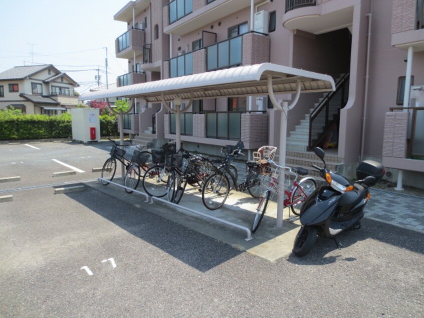 駐輪場 パラシオイトウ