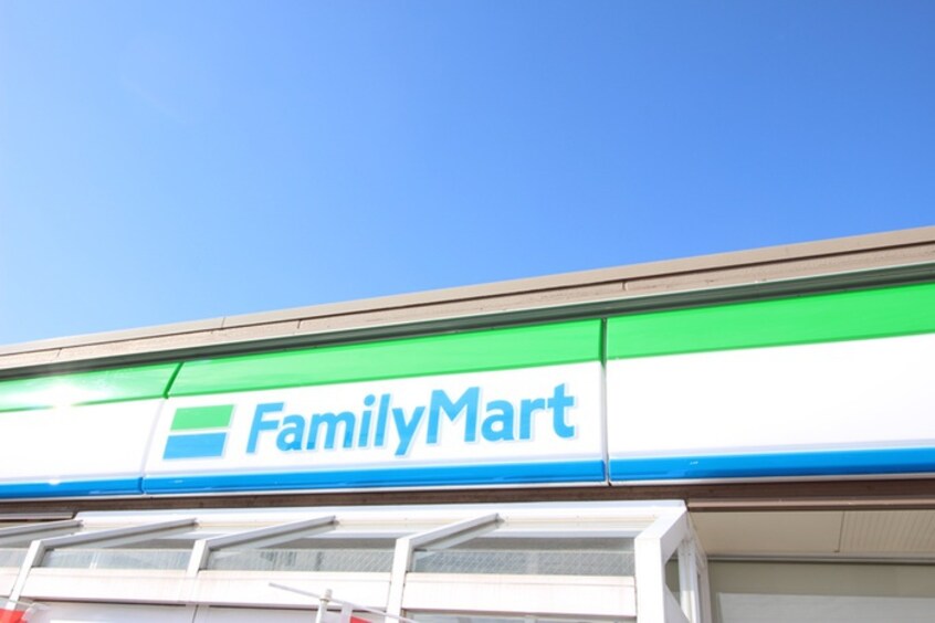 ファミリーマート(コンビニ)まで458m １１るー６ｉ