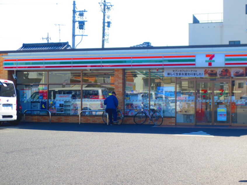 セブンイレブン　楠5丁目店(コンビニ)まで353m パストラル楠