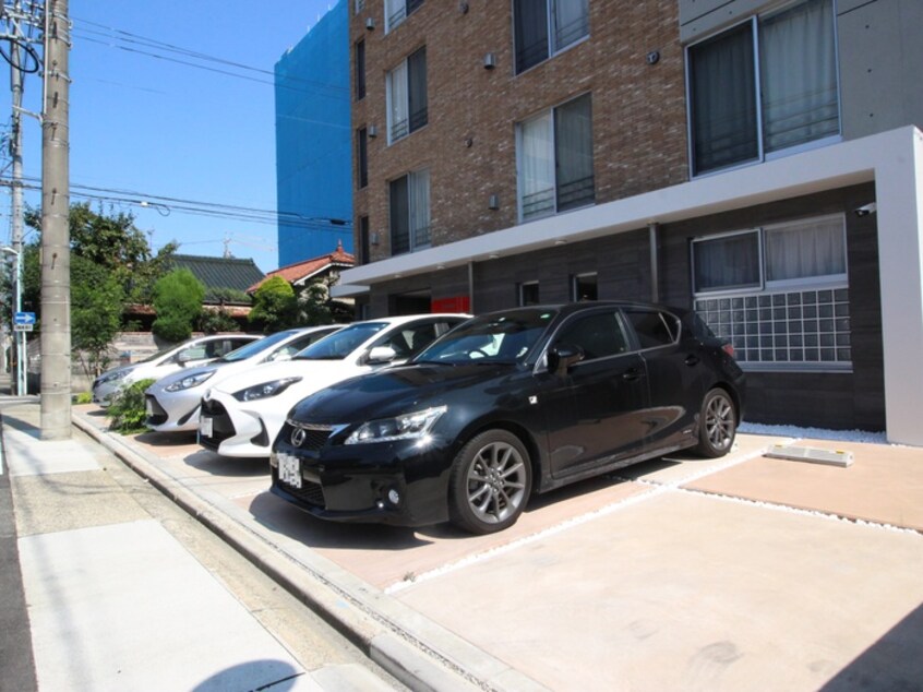 駐車場 quador桜山