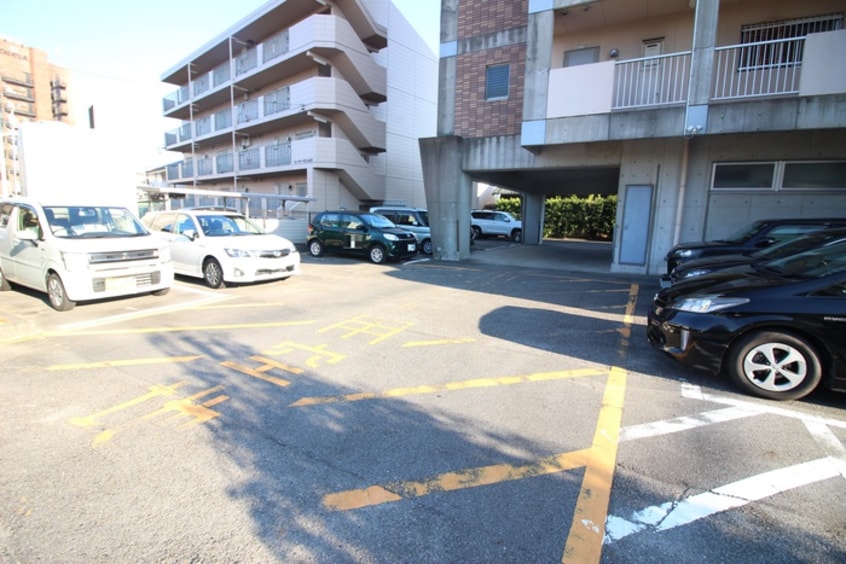 駐車場 エステートＮＯＢ