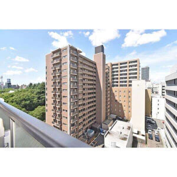 室内からの展望 Gramercy Shirakawa Koen