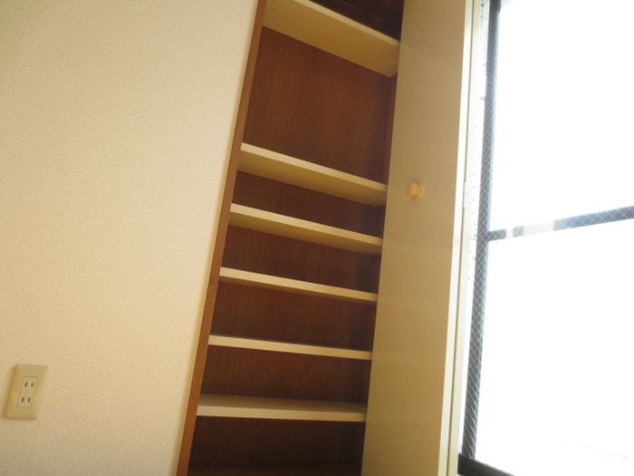 収納 ラフィネ新栄