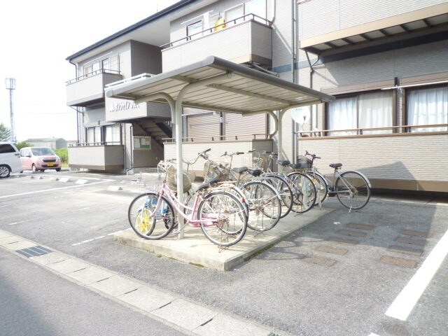 駐輪場 サンシャインかえで