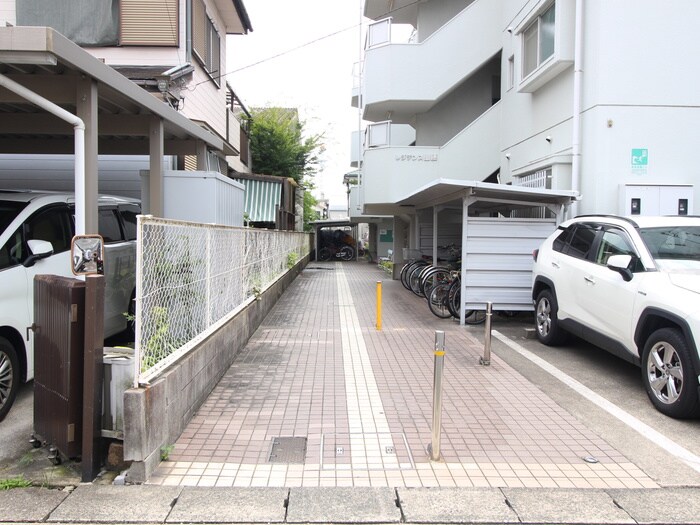 エントランス部分 レジデンス山腰