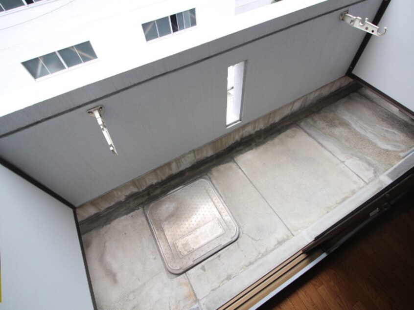 ベランダ・バルコニー 板柳ビル