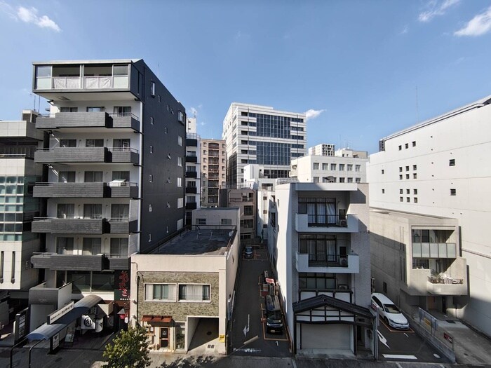 室内からの展望 板柳ビル