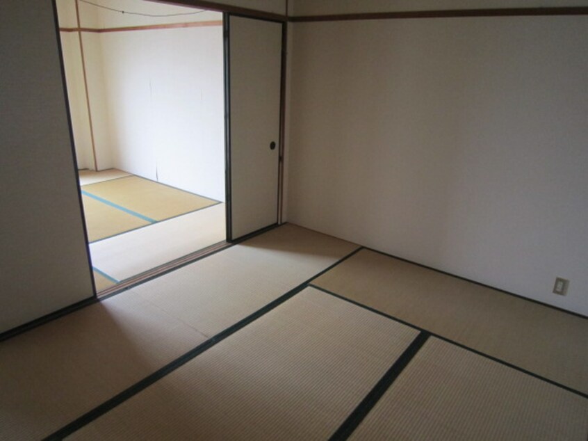 居室 ハイツヨシダ