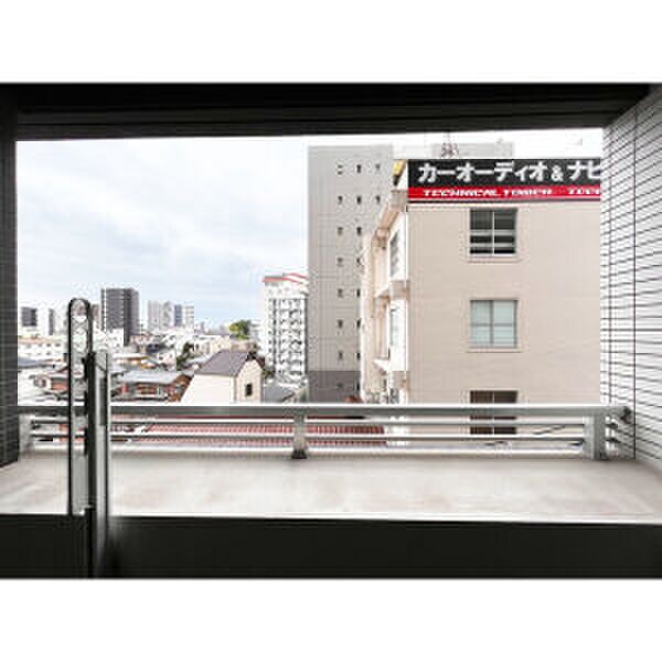 室内からの展望 グラン・アベニュ－西大須