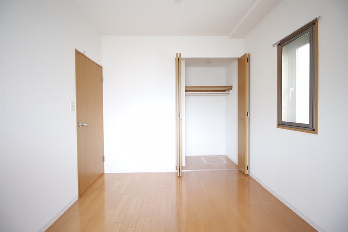 居室 マ・ピエスＥⅢ