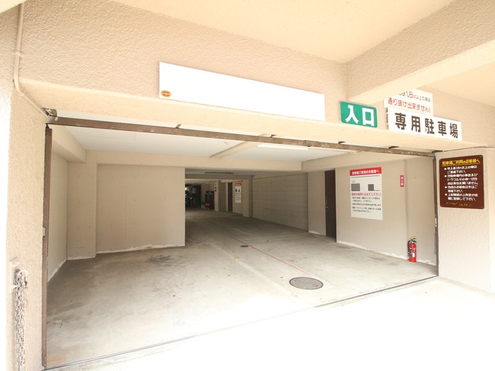 駐車場 パールハイツくれない