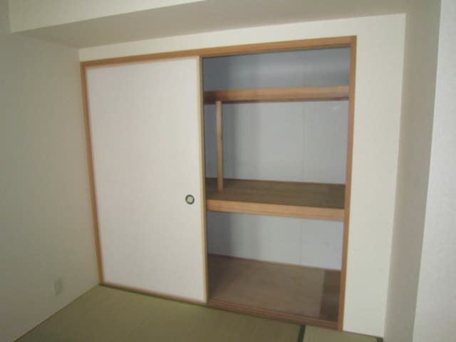 収納 リーベン・イセヤマ