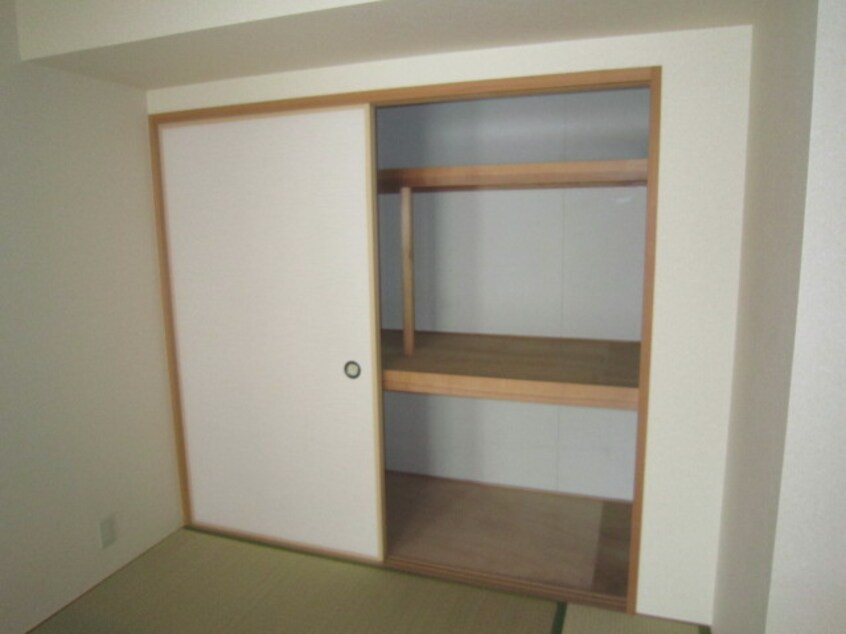 収納 リーベン・イセヤマ