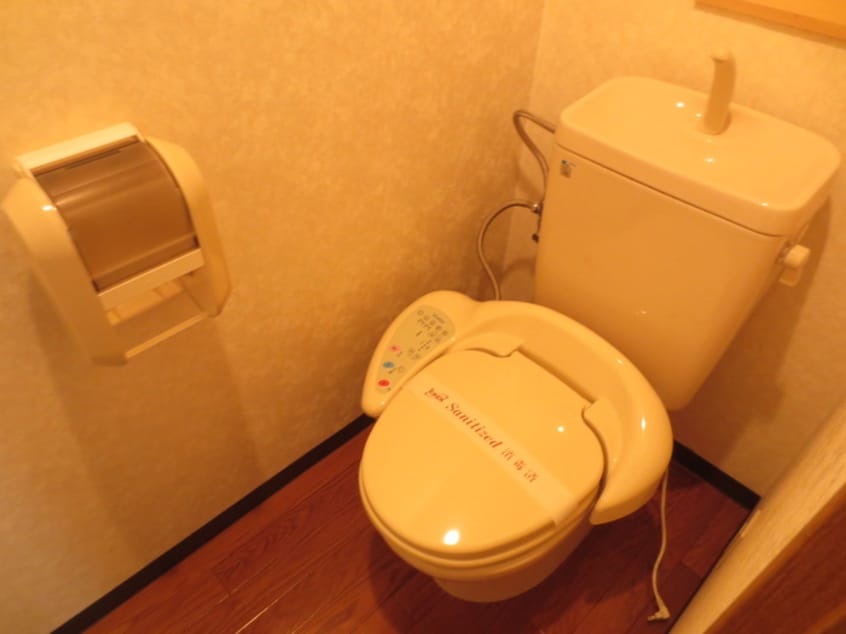 トイレ センチュリ－平針