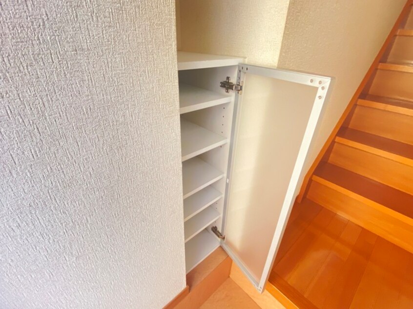 靴箱 サンシアルザ新地