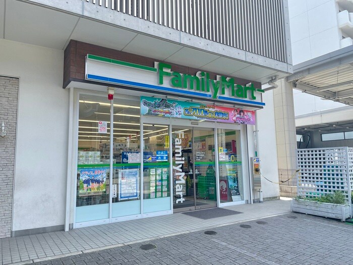 ファミリーマート本郷店(コンビニ)まで325m ダイアパレス本郷（４０４）