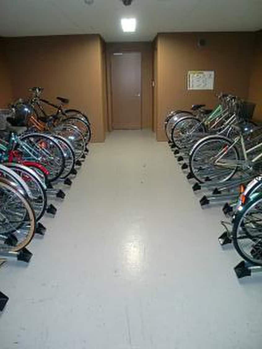 駐輪場 ﾌﾟﾚｻﾝｽ名古屋STATIONｱﾗｲﾌﾞ(708)