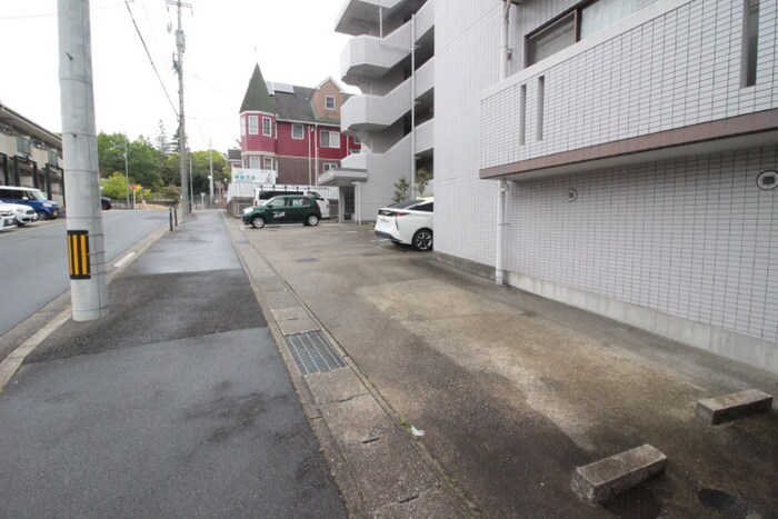 駐車場 横吹小菅ビル