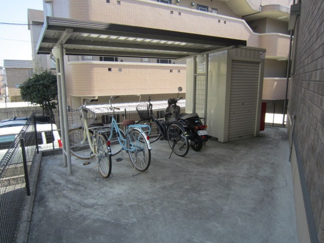 駐輪場 プチメゾン塩釜