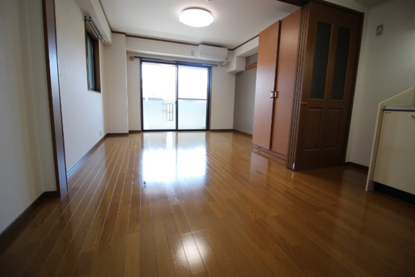 居室 フィオレンテ本山