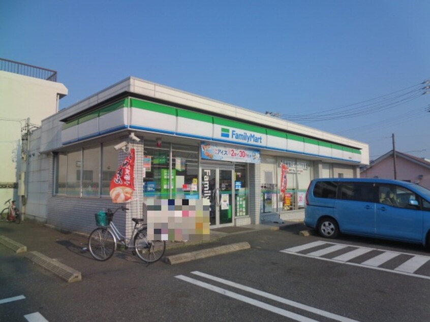 ファミリーマート篠原橋店(コンビニ)まで156m プレスイン篠原橋